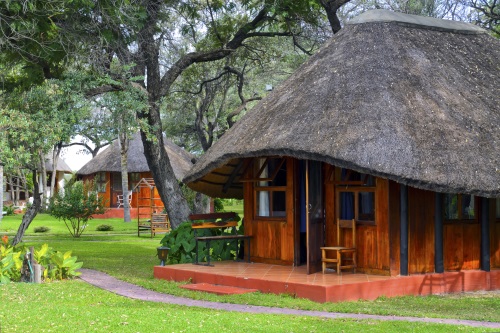 Hakusembe River Lodge 001